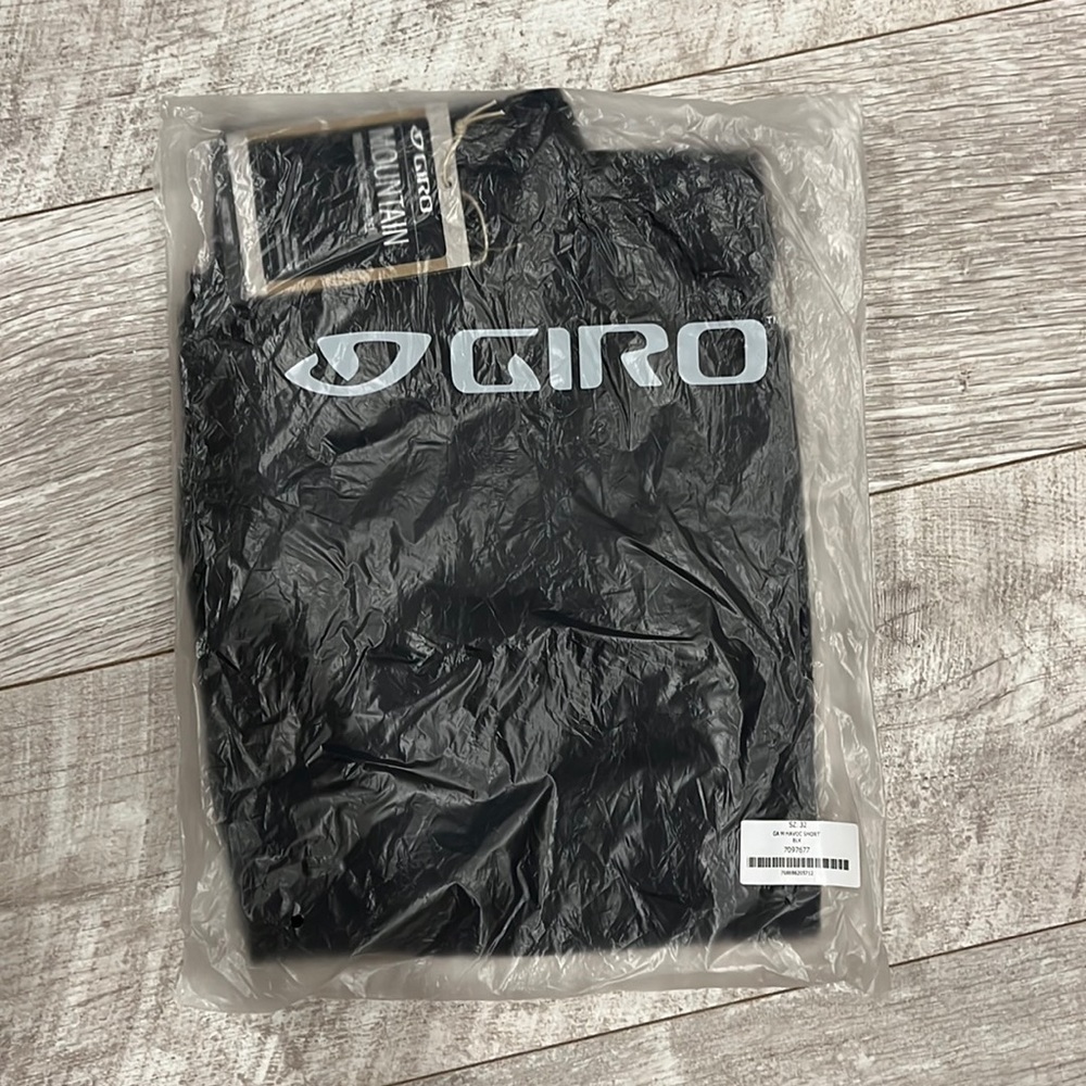 Brand new giro havoc shorts